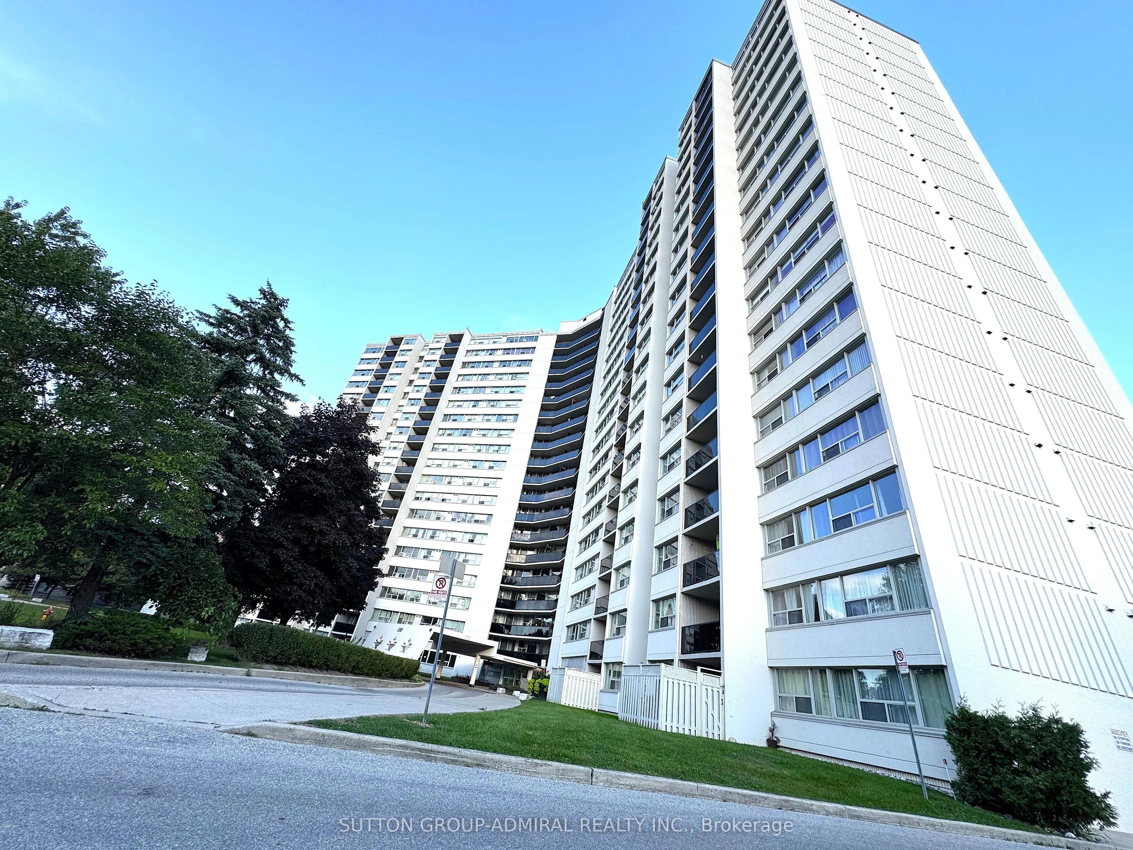 530 Lolita Gardens N 1105, Mississauga, ON L5A 3T2