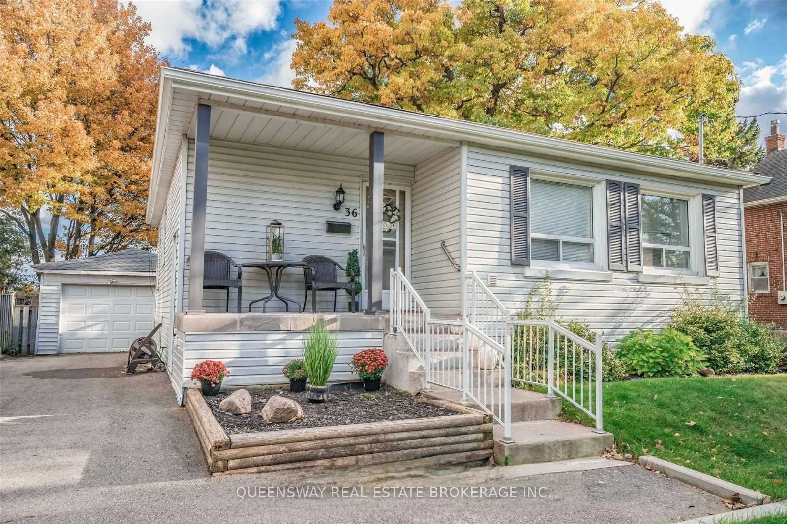 36 Oriole Avenue, Mississauga, ON L5G 1V2