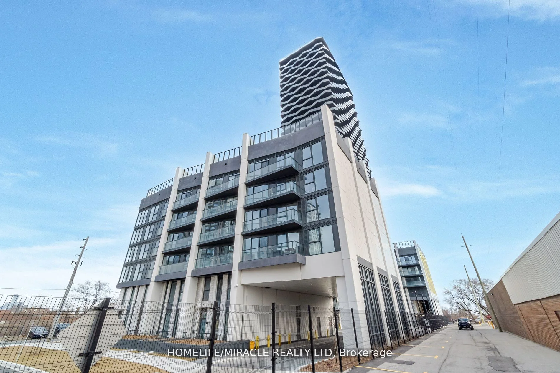 36 Zorra Street 327, Toronto W08, On M8z 0g9
