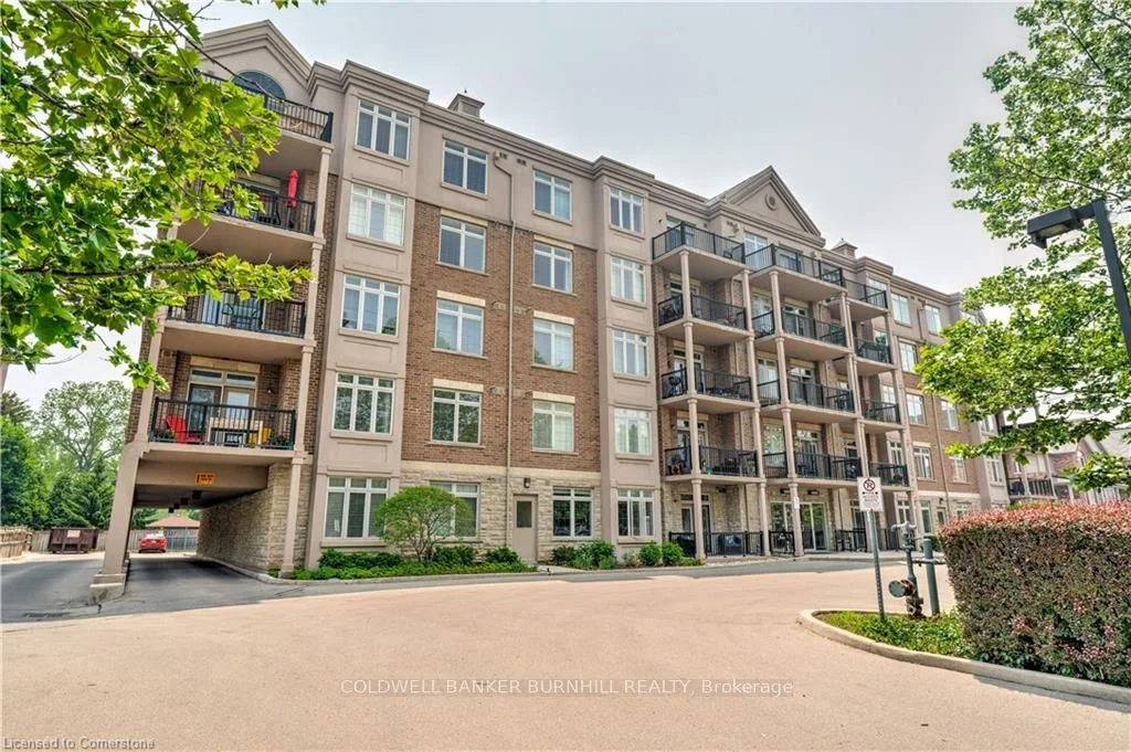 Condo Apartment in Burlington