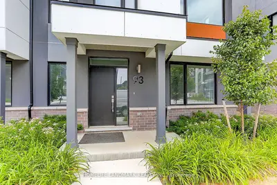 Condo Townhouse in Oakville