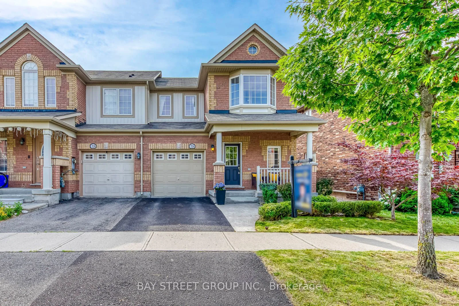 Att/Row/Townhouse in Milton