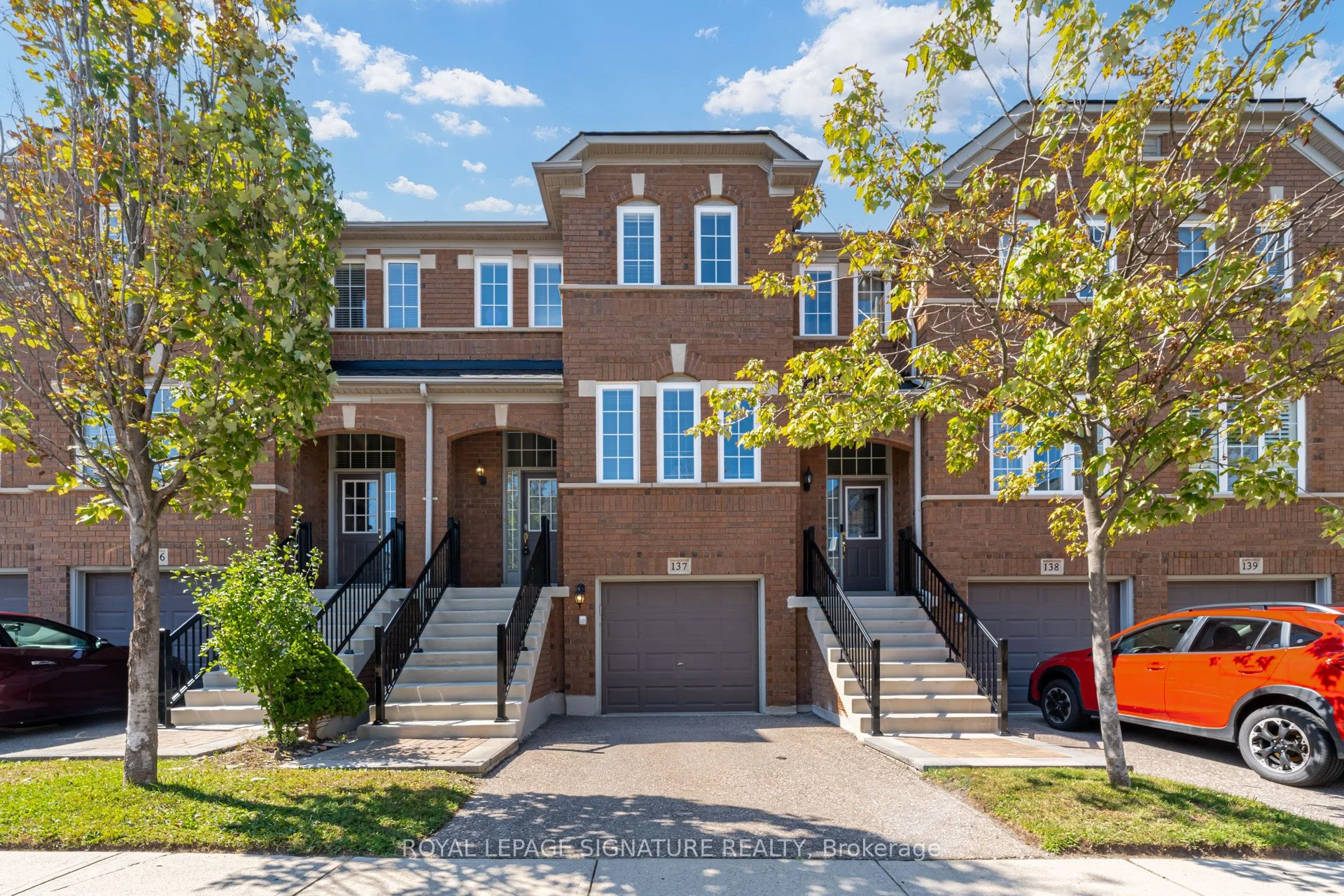 5530 Glen Erin Drive 137, Mississauga, ON L5M 6E8