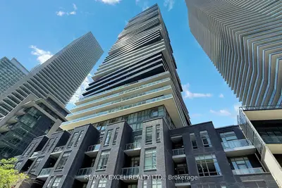 Condo Apartment in Toronto