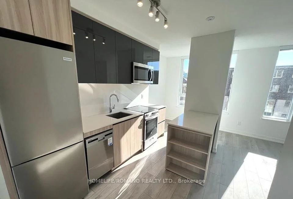 11 Maryport Avenue 205, Toronto W05, ON M3M 0E2