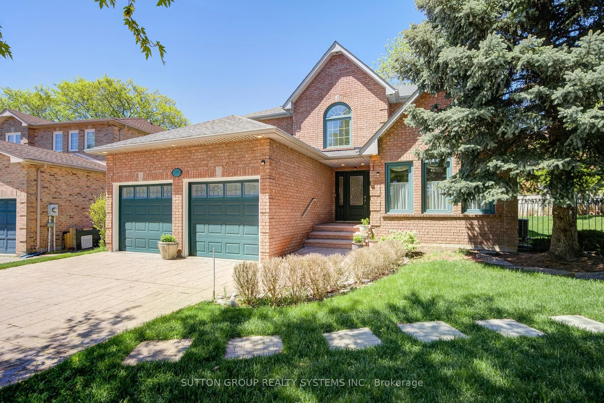 2979 Sycamore Street, Oakville, ON L6J 7H9