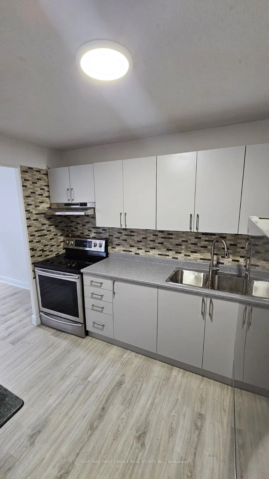2121 Roche Court 314, Mississauga, ON L5K 2C7