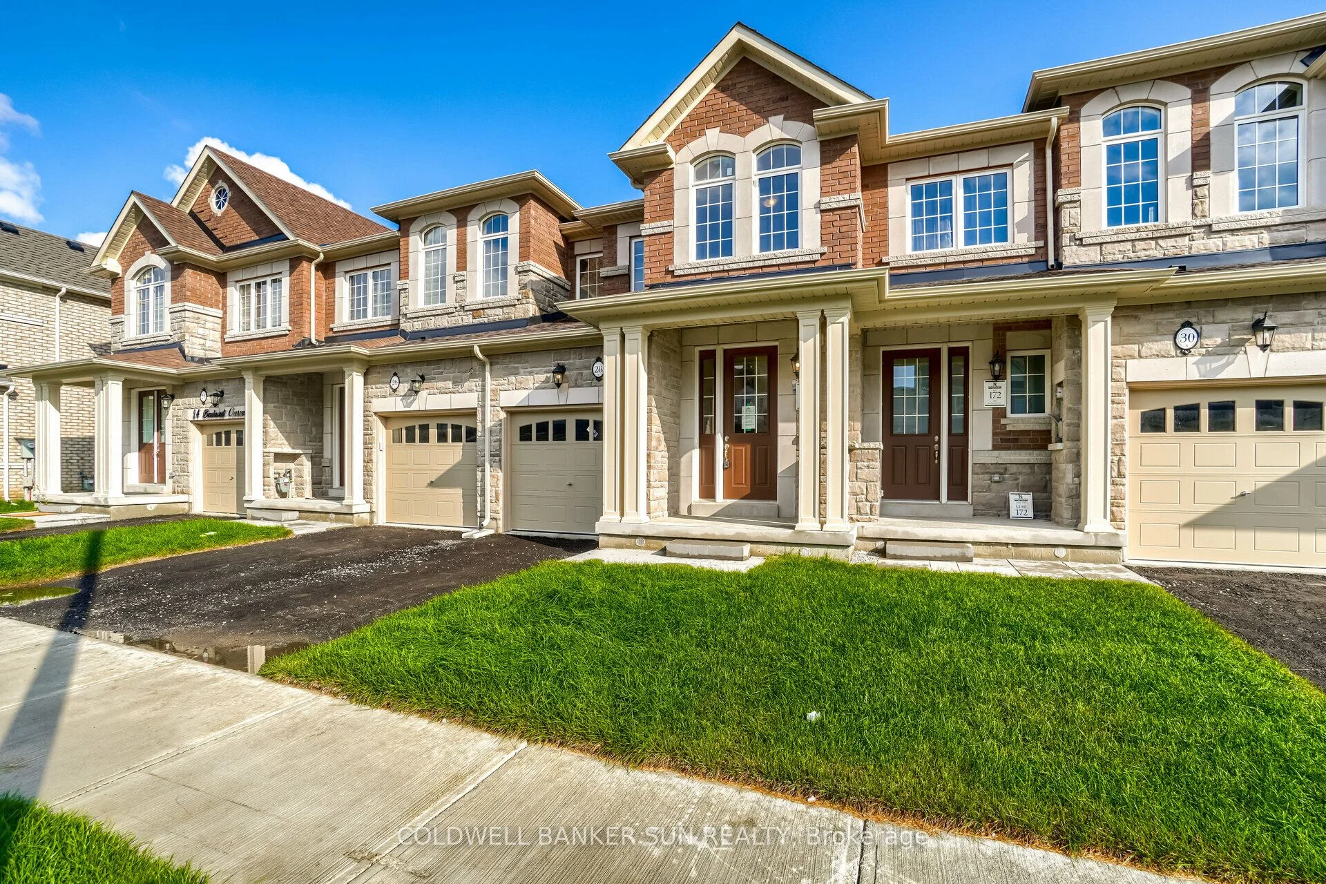 Att/Row/Townhouse in Brampton