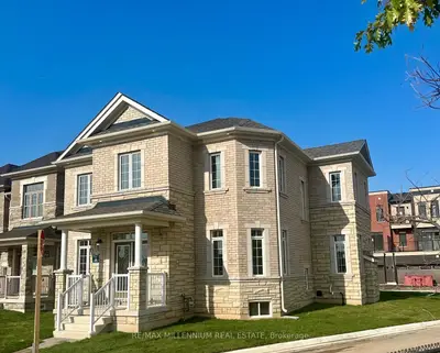 Detached in Oakville