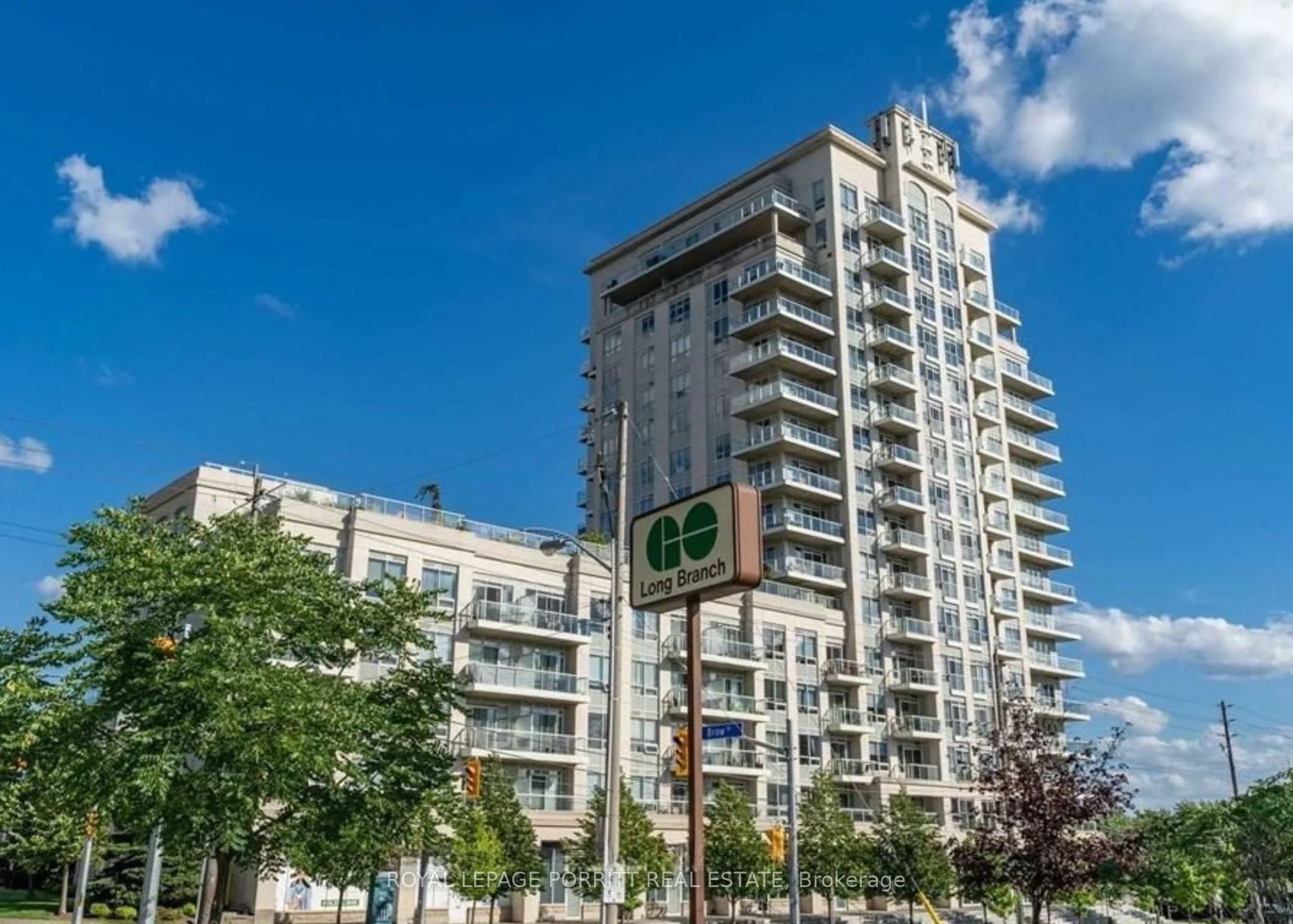 3865 W Lake Shore Boulevard W 213, Toronto W06, ON M8W 0A2