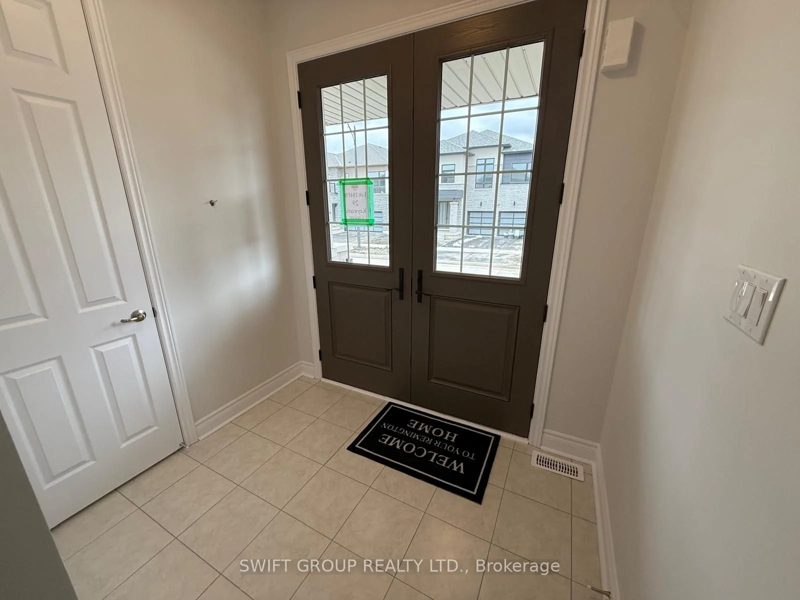 29 Keyworth Crescent, Brampton, On L6r 4e8