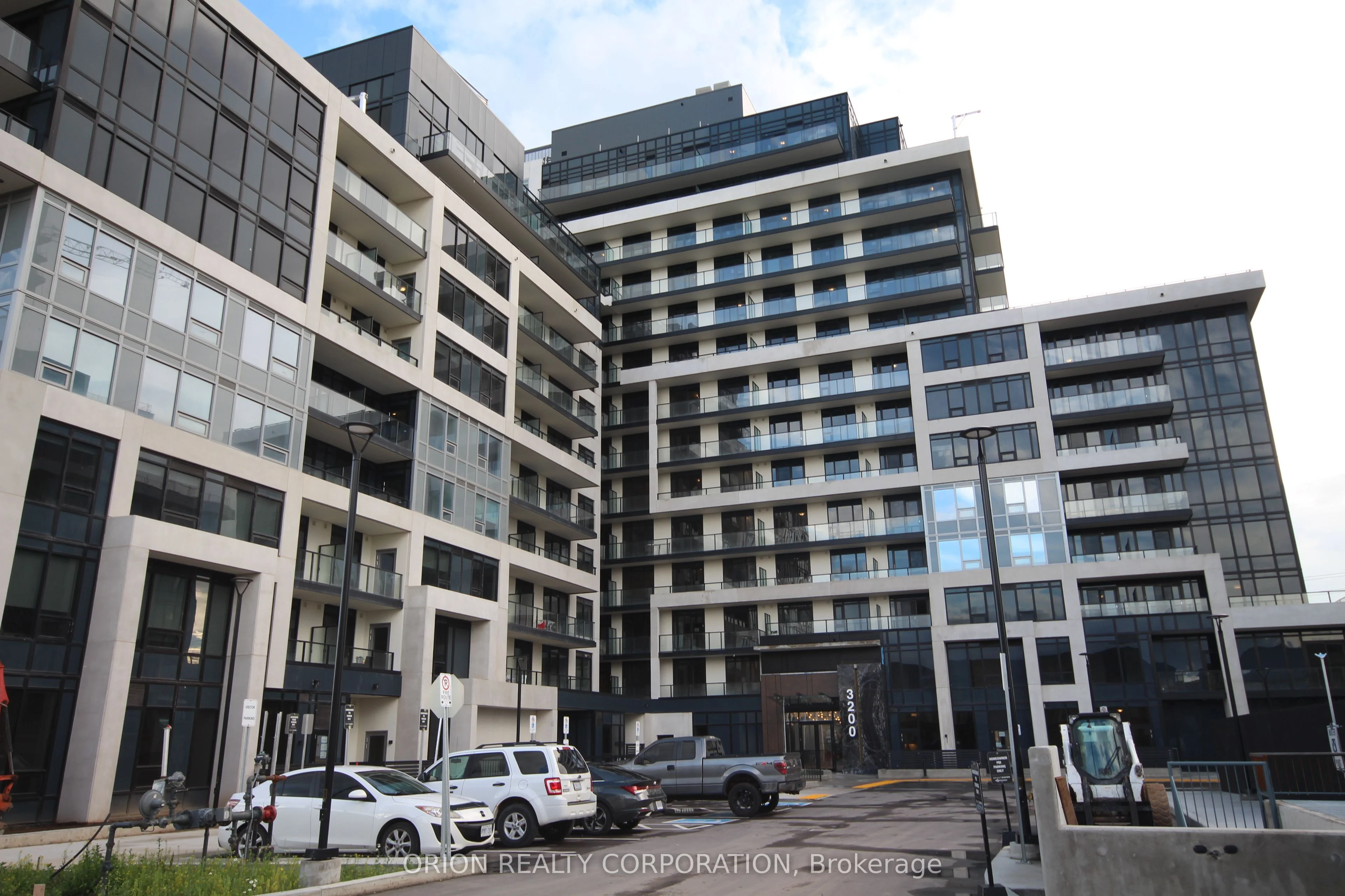 3200 William Coltson Avenue 501, Oakville, On L6h 7w6