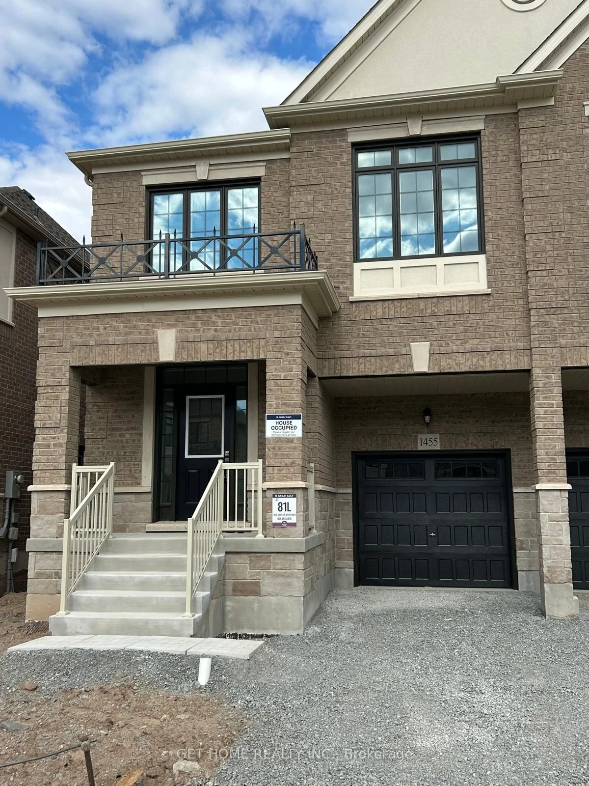 Semi-Detached in Milton