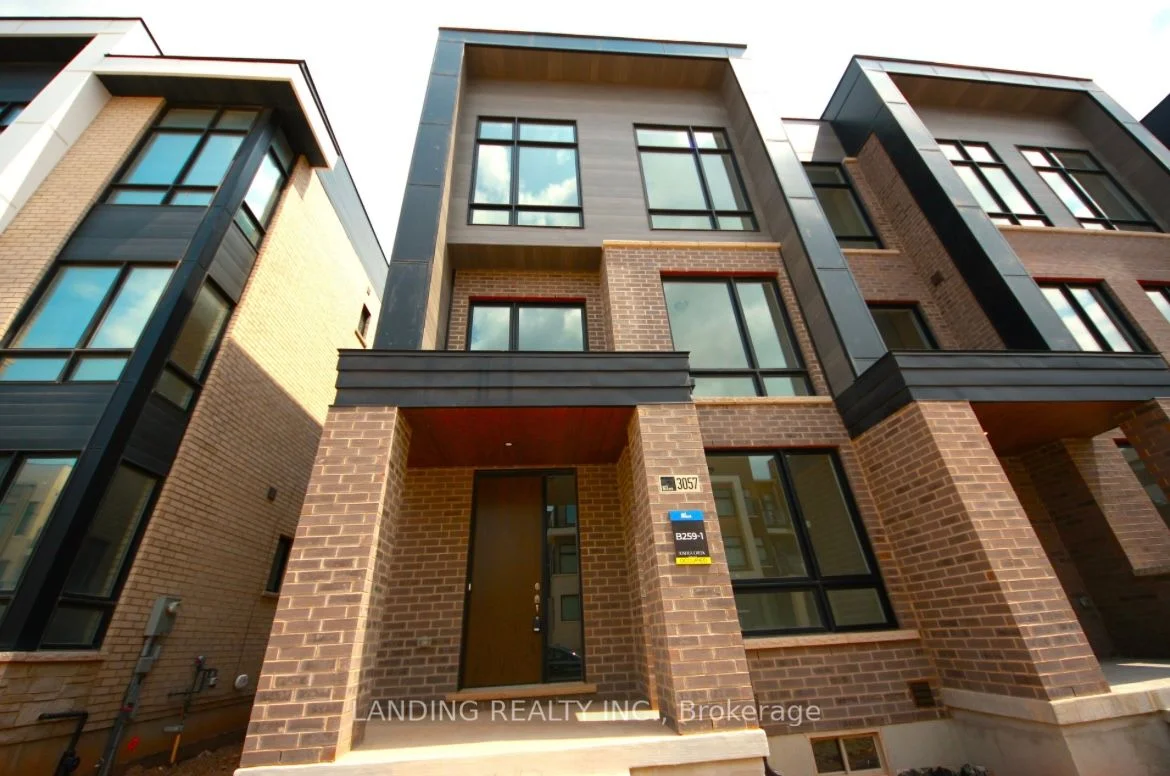 Att/Row/Townhouse in Oakville