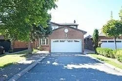 1330 Sweetbirch Court, Mississauga, ON L5C 3R3