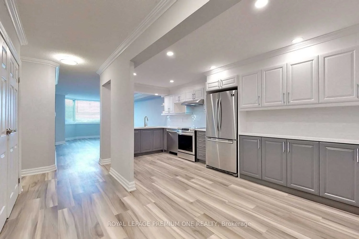 234 Albion Road 2106, Toronto W10, ON M9W 6A5