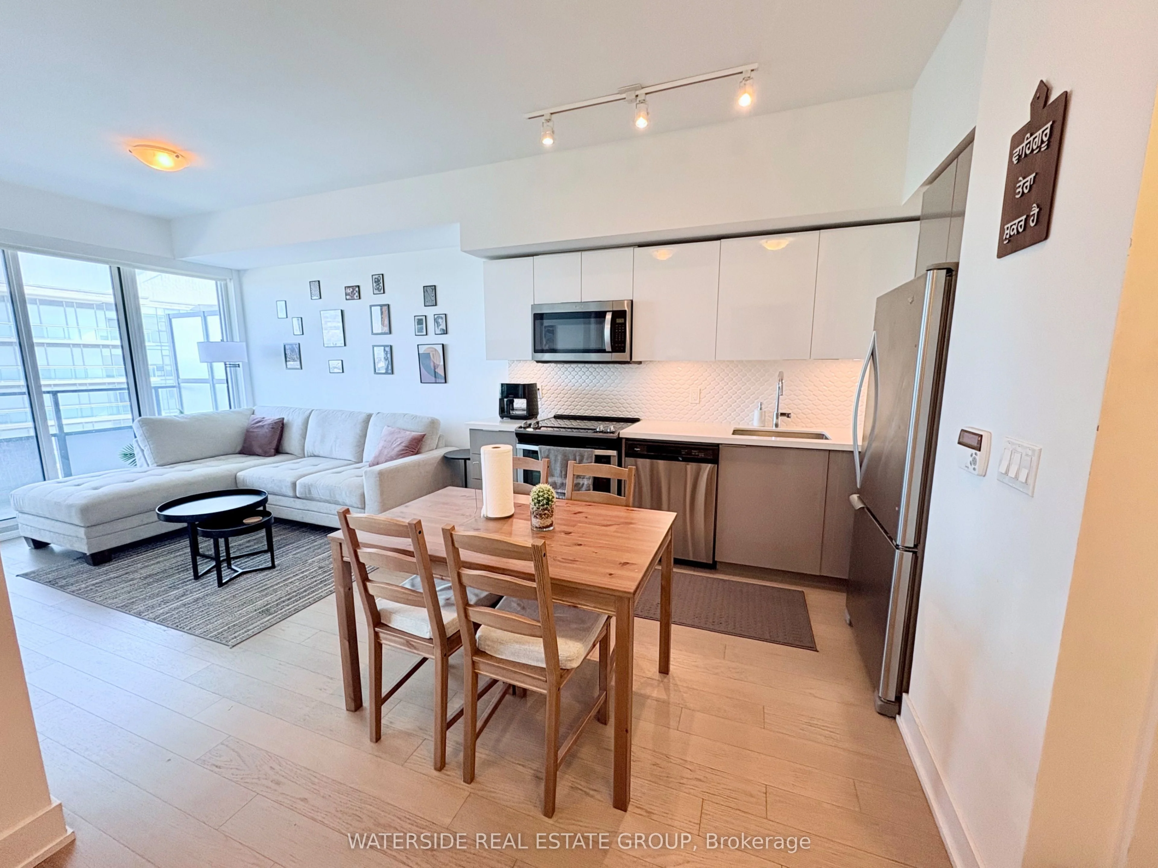 30 Shore Breeze Drive 4014, Toronto W06, On M8v 0j1