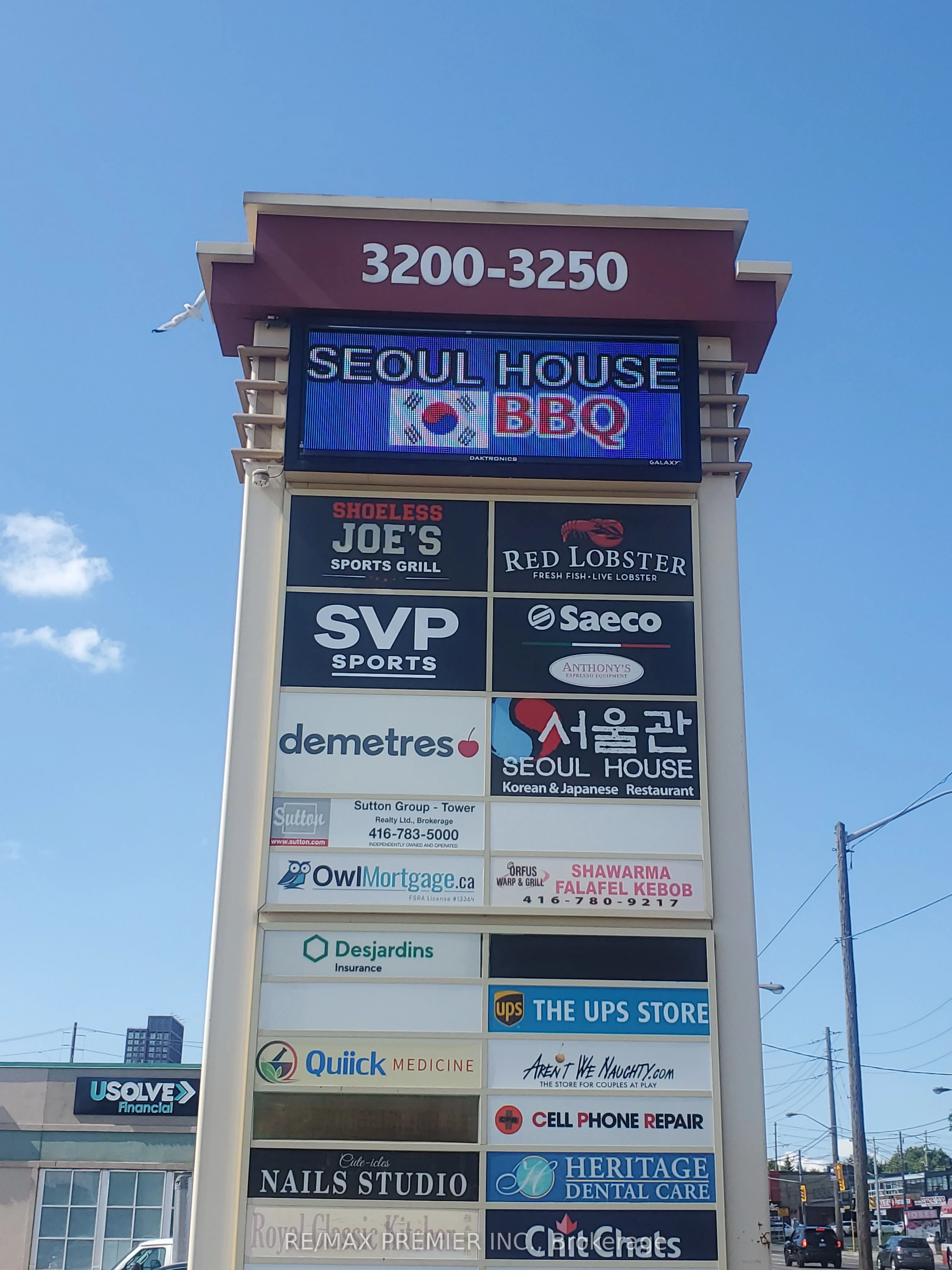 3250 Dufferin Street 4C, Toronto W04, ON M6A 2T3