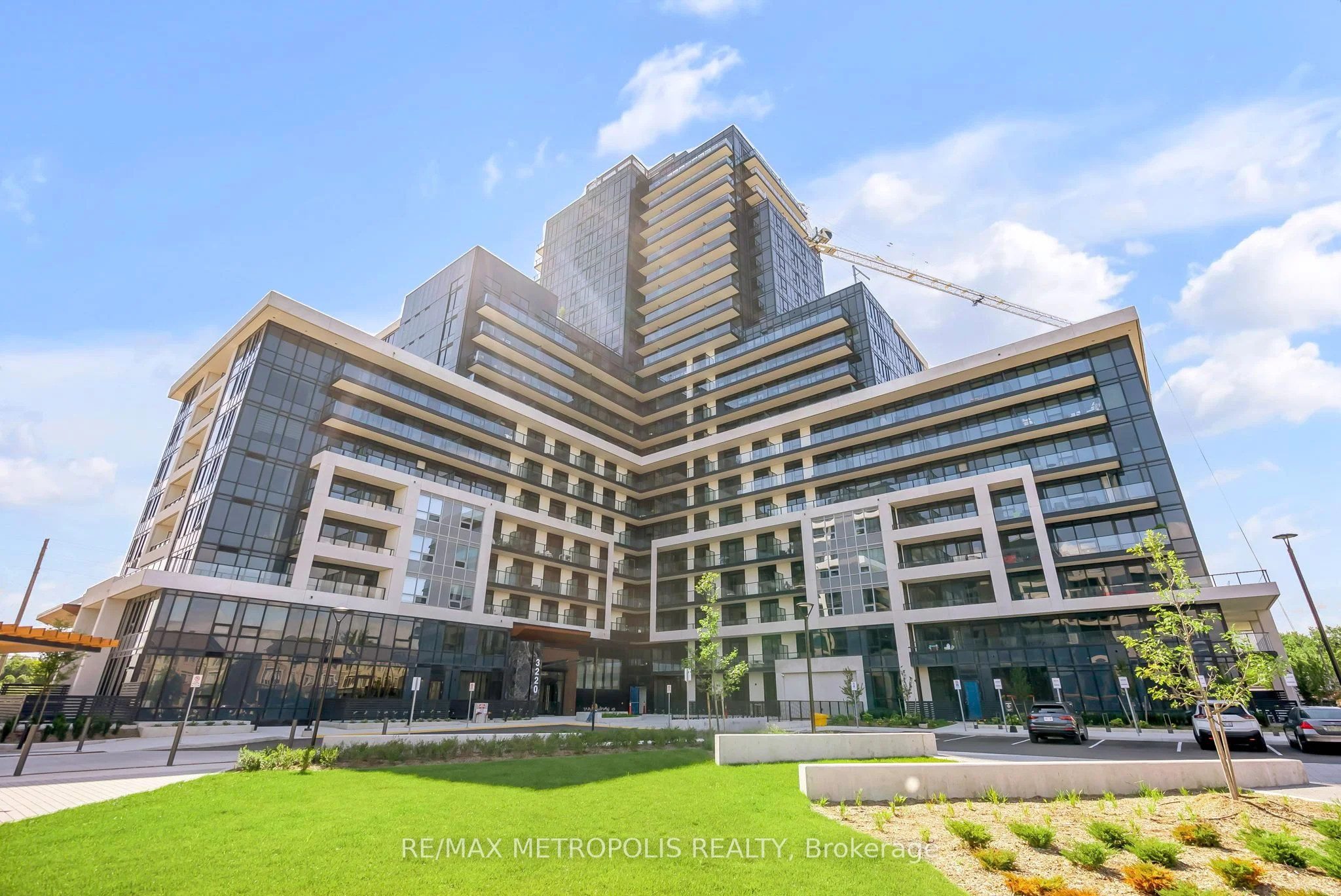 3220 William Coltson Avenue 515, Oakville, ON L6H 7X9