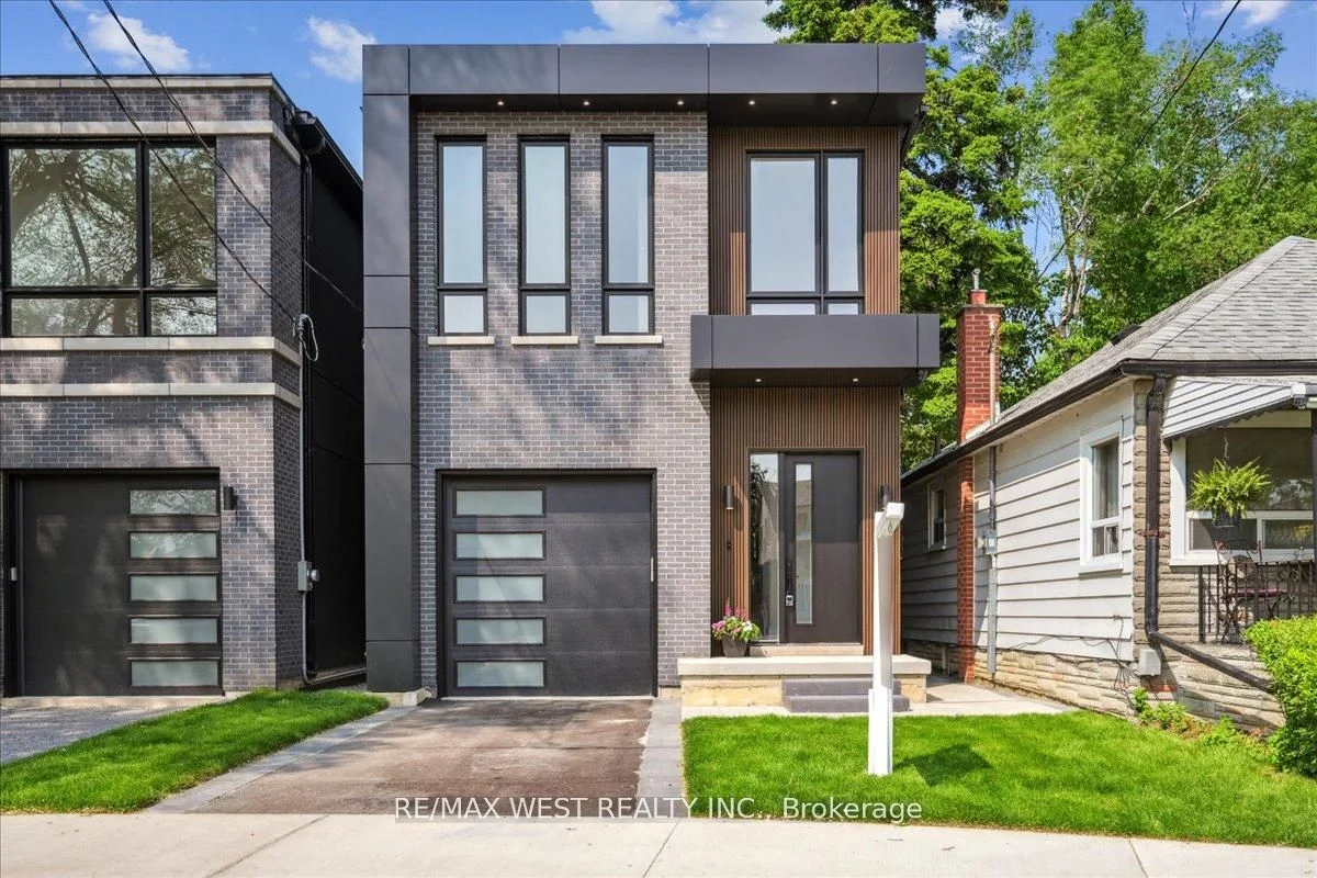 12B Foch Avenue, Toronto W06, ON M8W 3X1