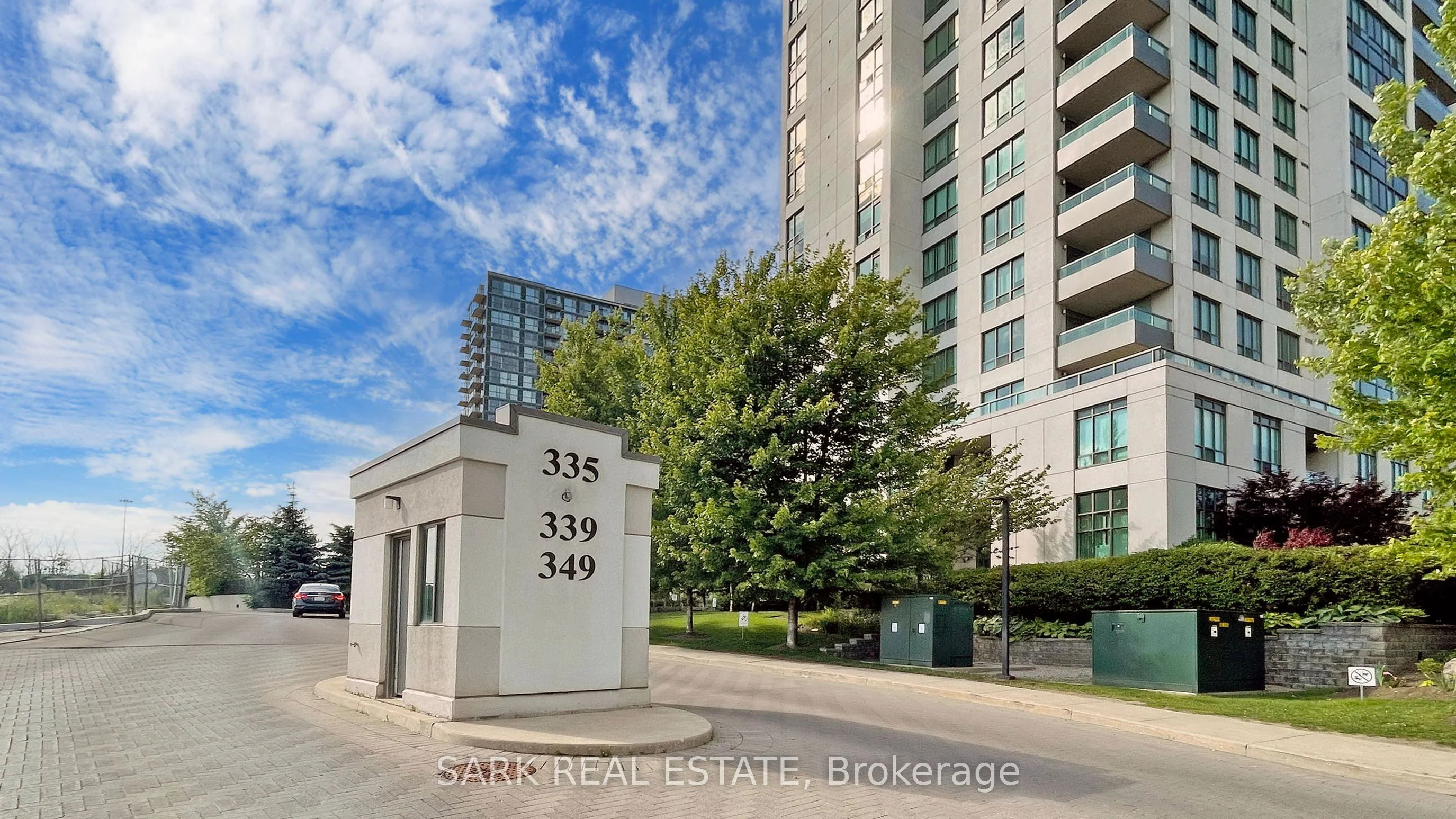 349 Rathburn Road W PH218, Mississauga, ON L5B 0G9