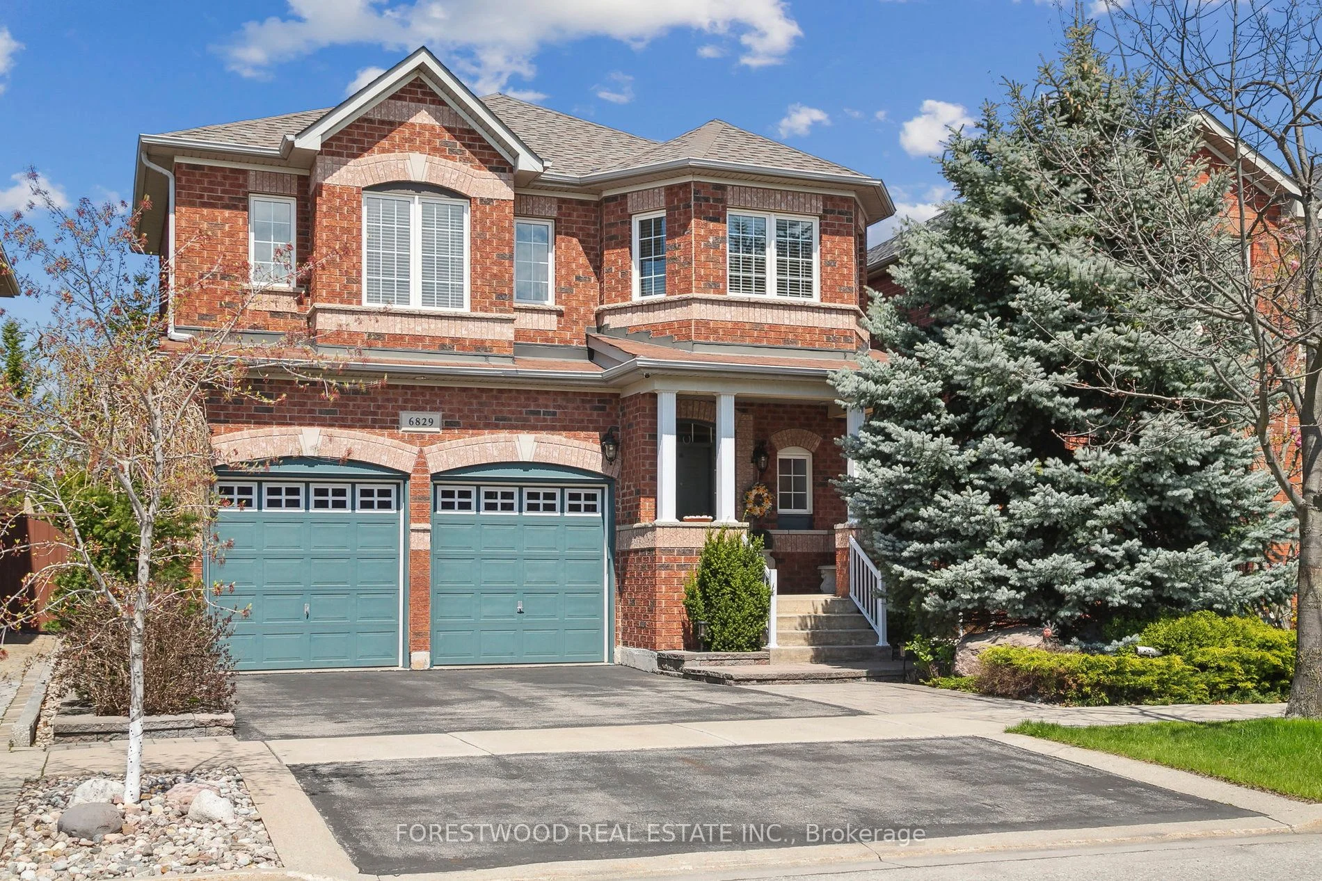 6829 Golden Hills Way, Mississauga, ON L5W 1P3