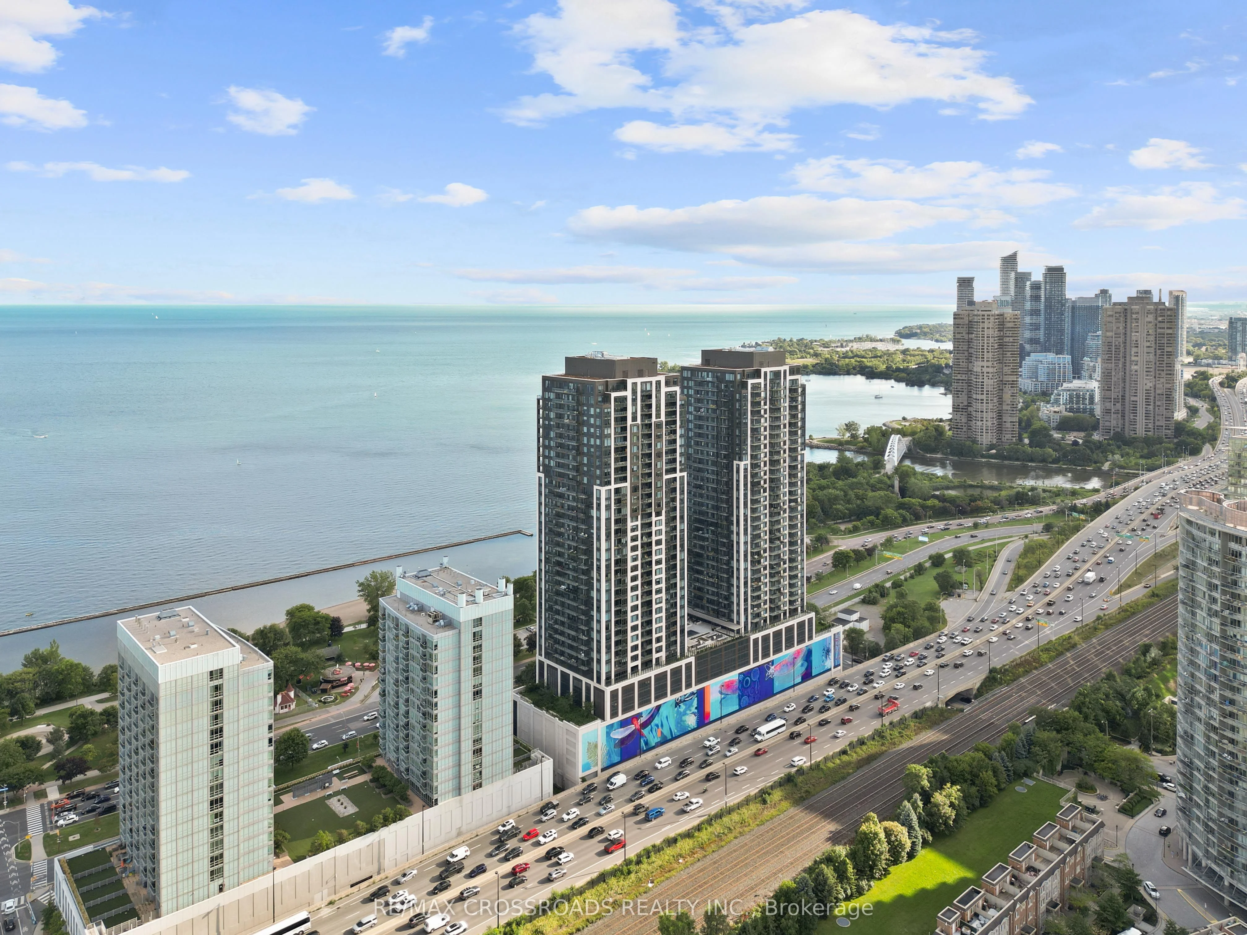 1926 Lake Shore Boulevard W 2101, Toronto W01, ON M6S 1A1