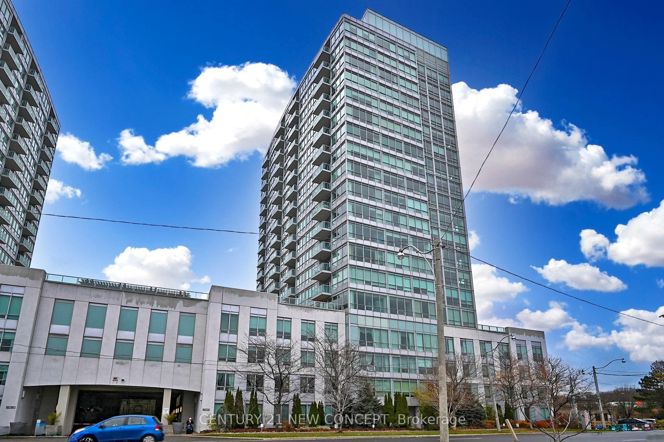 1900 Lake Shore Boulevard W 704, Toronto W01, ON M6S 1A4