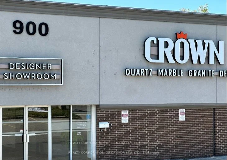900 Caledonia Road 3, Toronto W04, ON M6B 3Y2