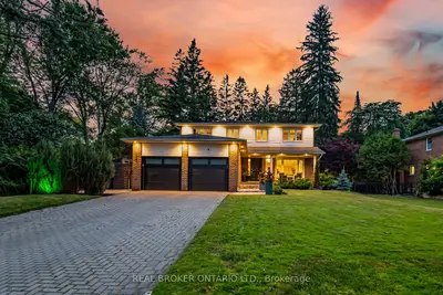 Detached in Oakville
