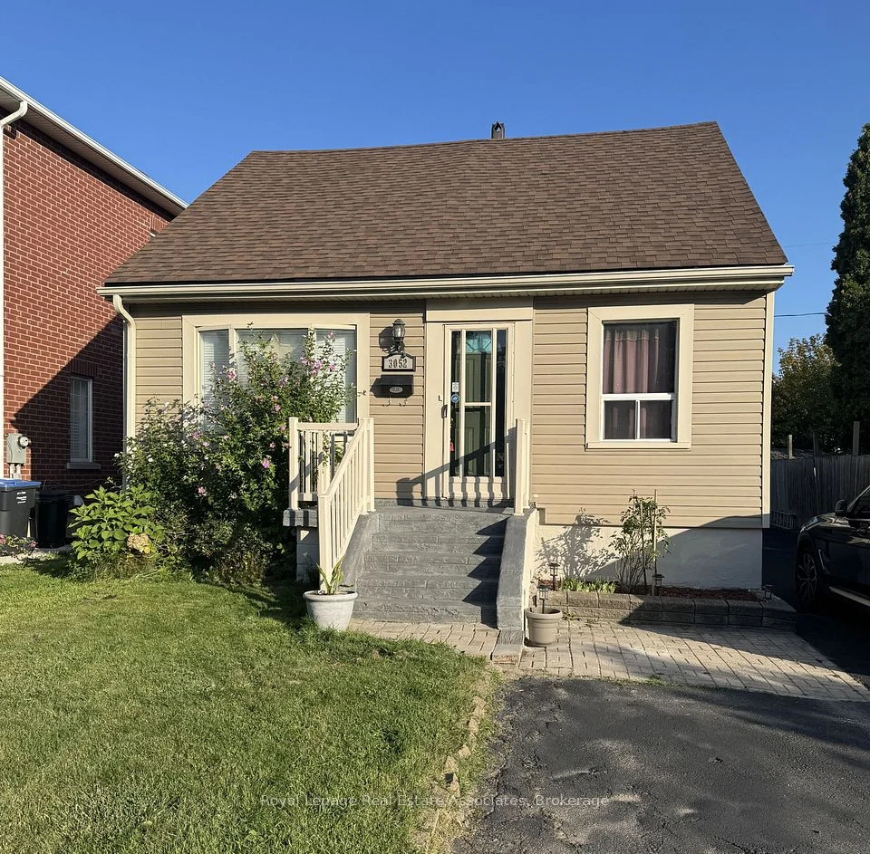 3052 Mcnaughton Avenue, Mississauga, ON L4T 1R7