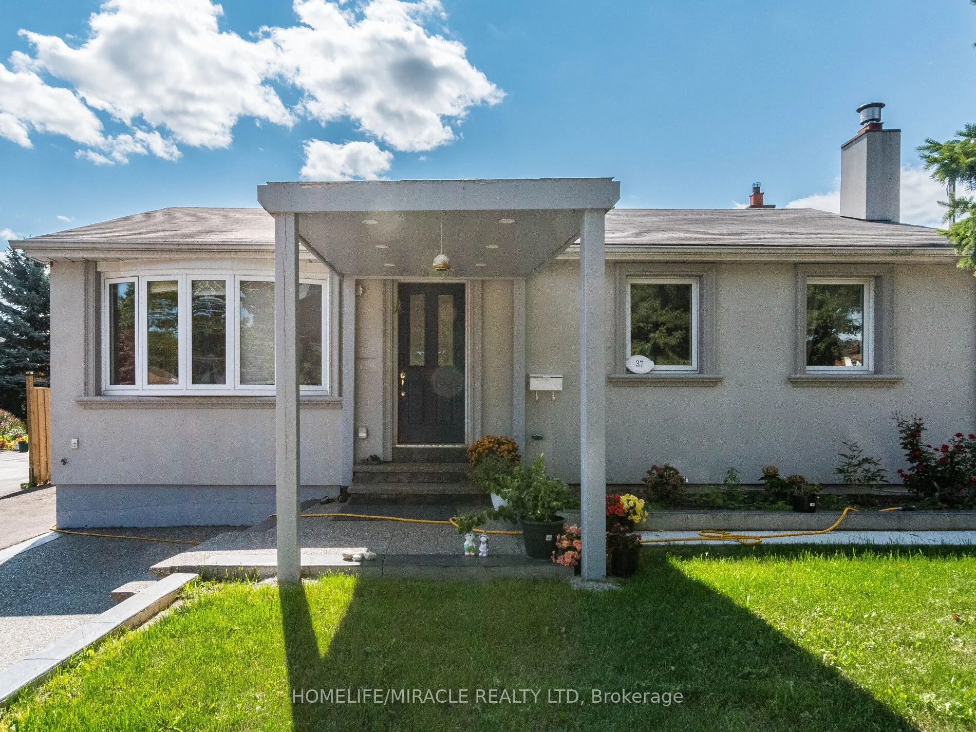 37 Vista Drive, Mississauga, ON L5M 1C3