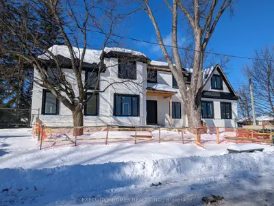 Detached in Oakville