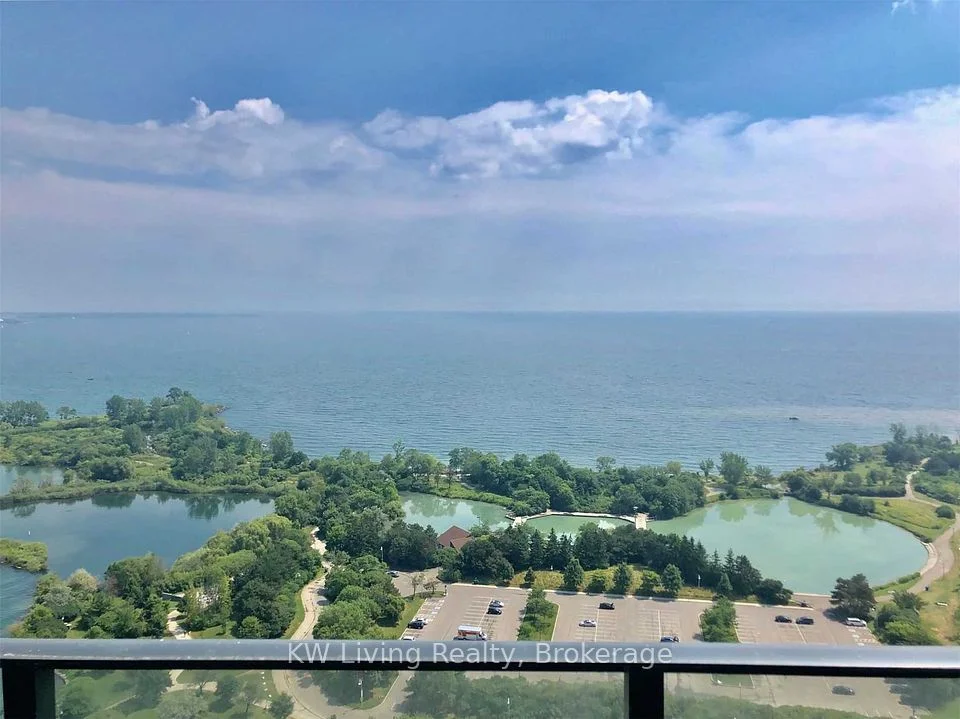 20 Shore Breeze Drive 2710, Toronto W06, ON M8V 1A1