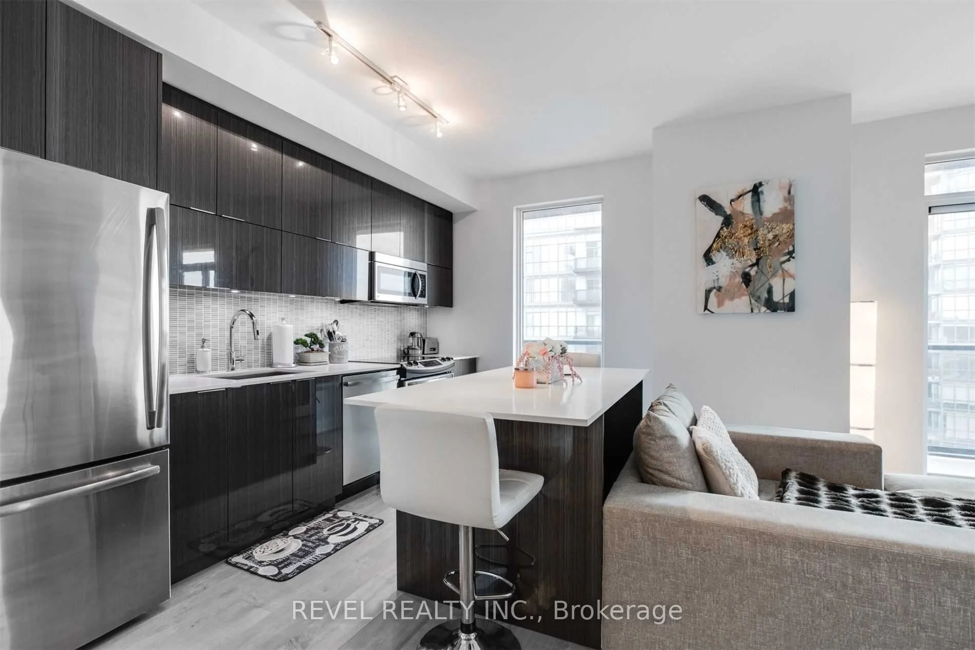 56 Annie Craig Dr Drive 1104, Toronto W06, ON M8V 0C5