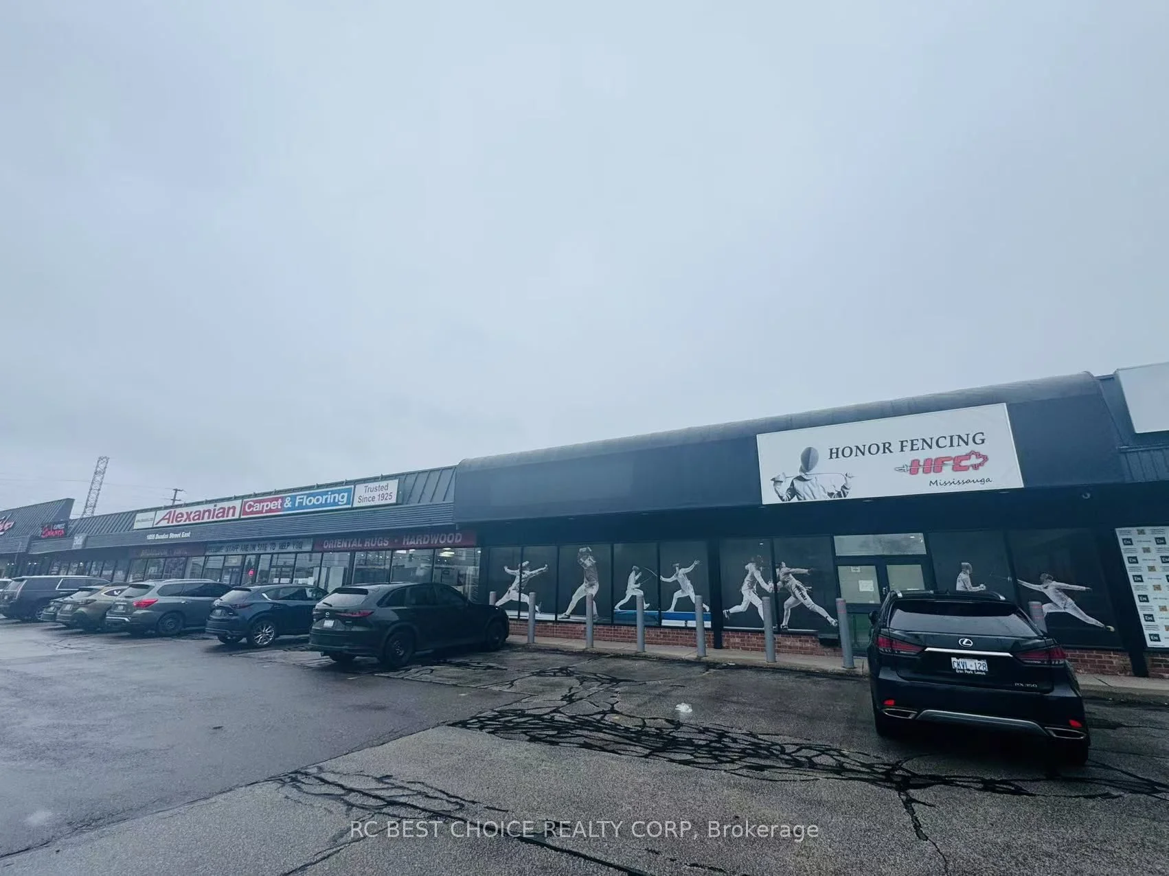 1855 Dundas Street E 7, Mississauga, ON L4X 1M1