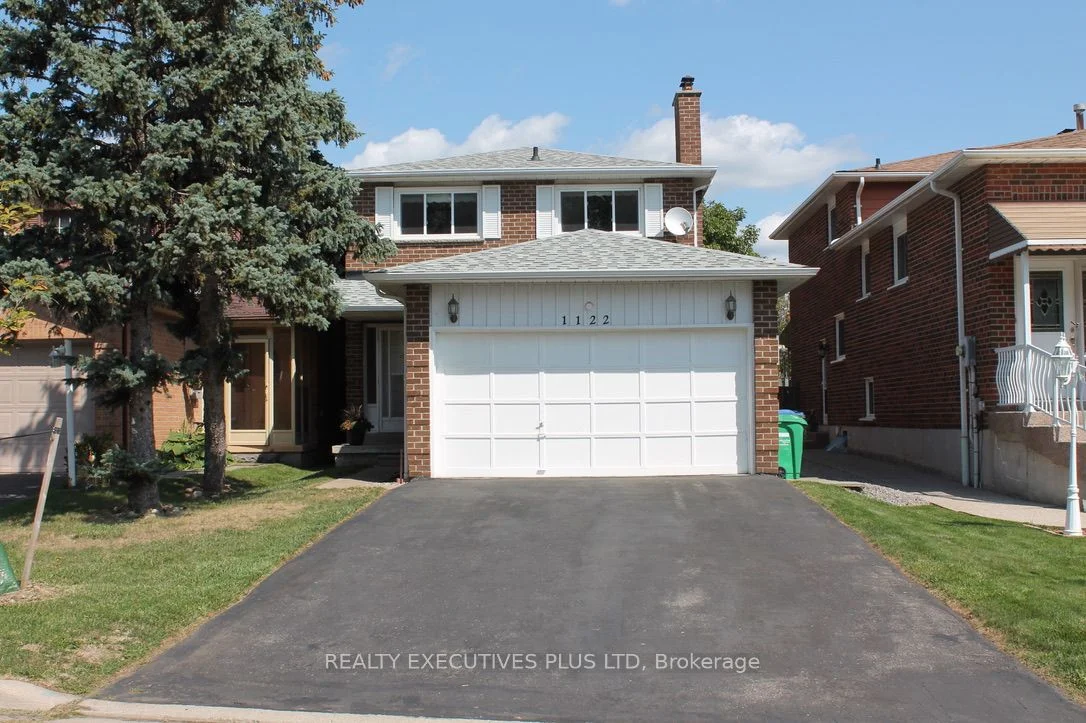 1122 Highgate Place, Mississauga, ON L4W 3H4