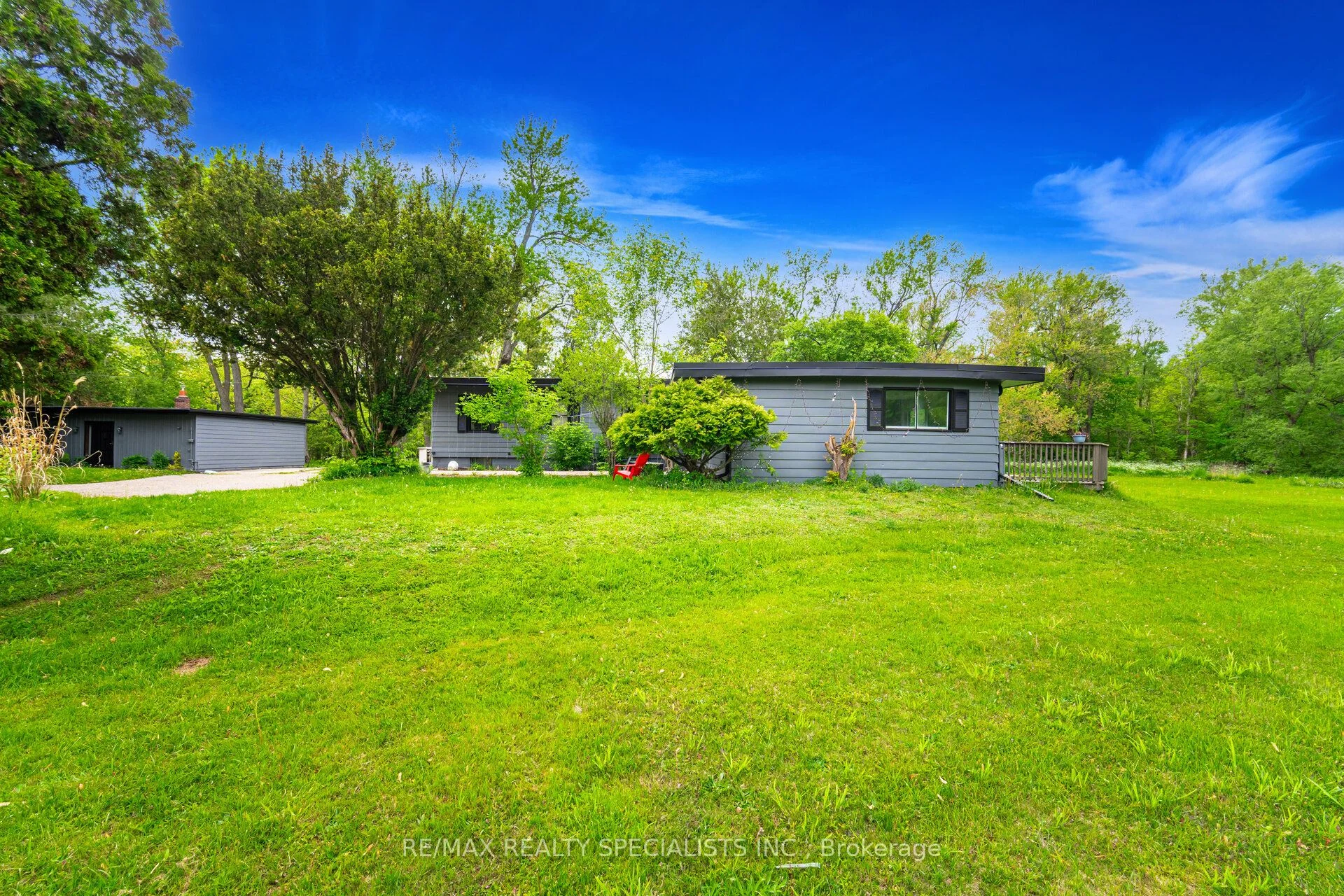 241 Main Street S, Halton Hills, ON L7G 3G1