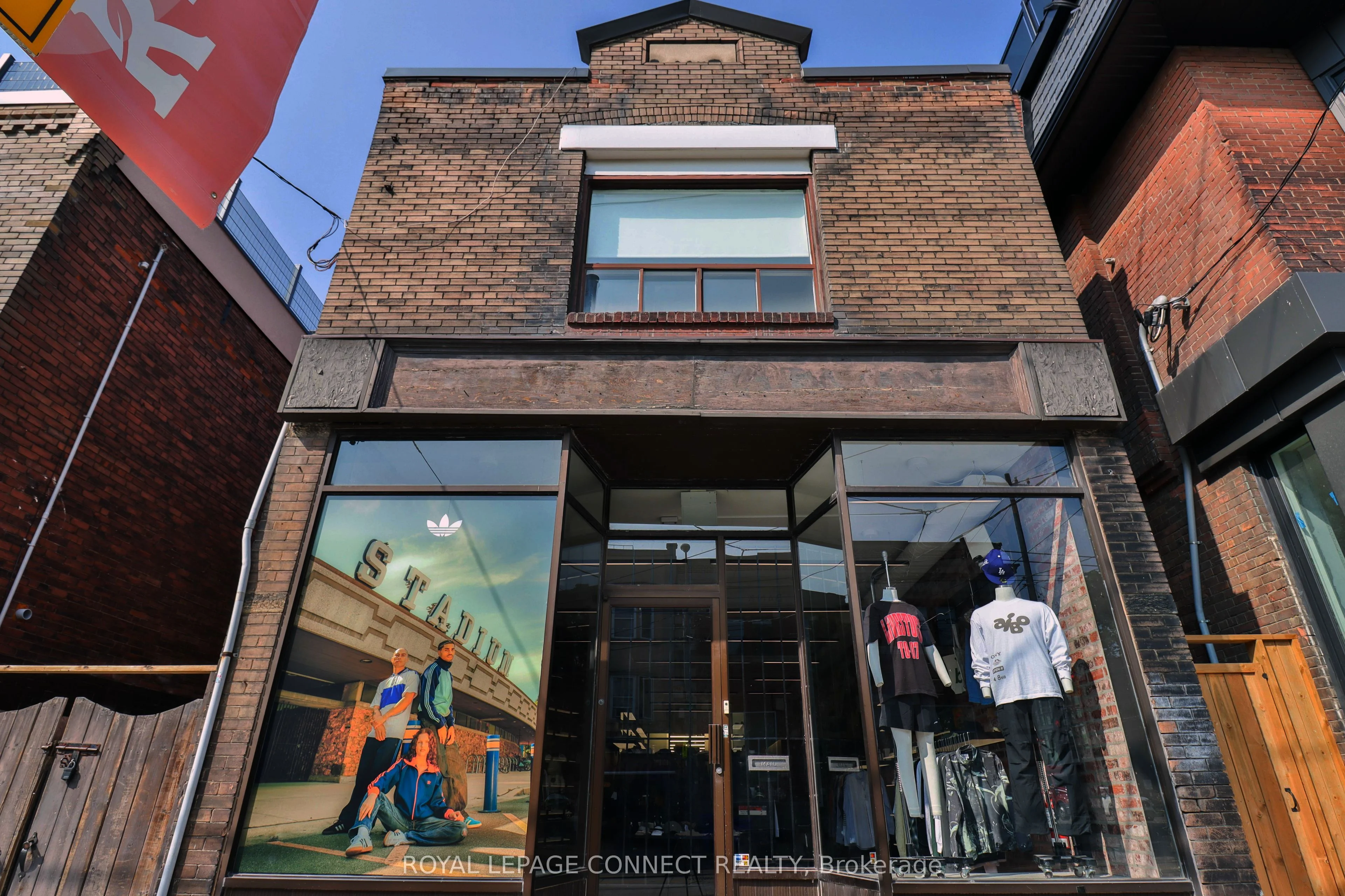 406 Roncesvalles Avenue Main, Toronto W01, ON M6R 2M9