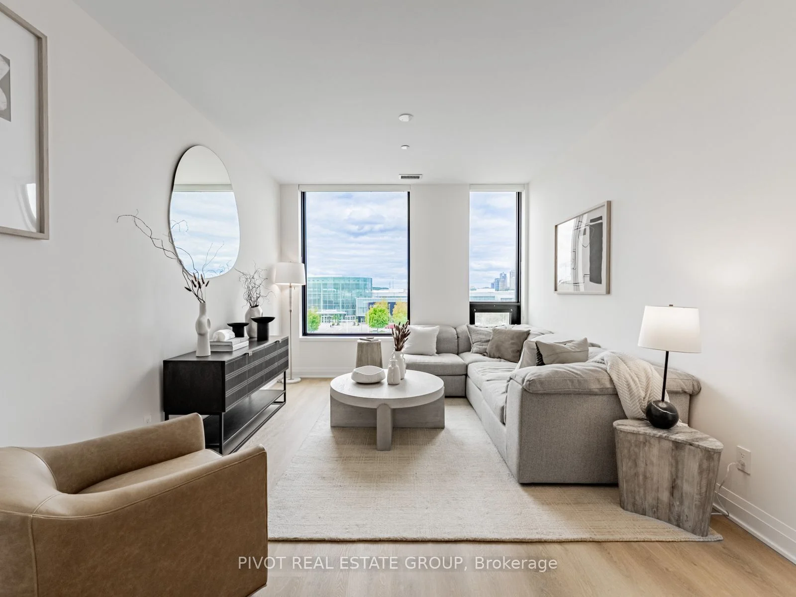 4023 The Exchange 601, Mississauga, ON L5B 0N4