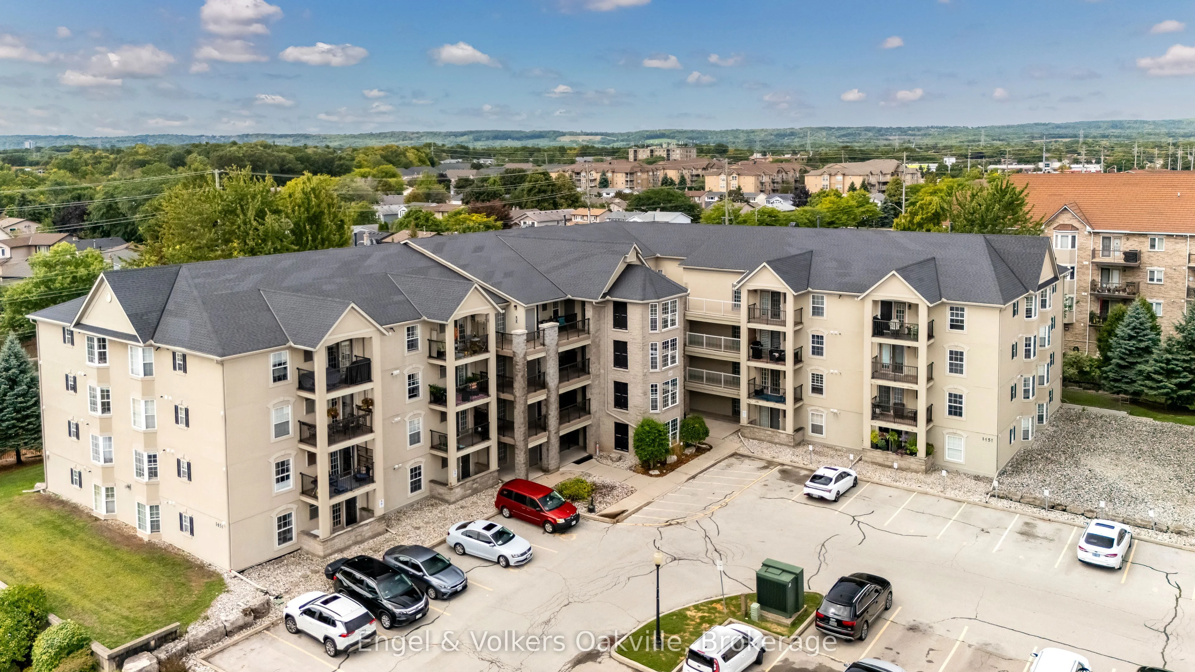 1451 Walkers Line 411, Burlington, ON L7M 4P1