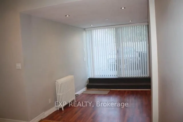 3060 Dundas Street W Main, Toronto W02, ON M6P 1Z7