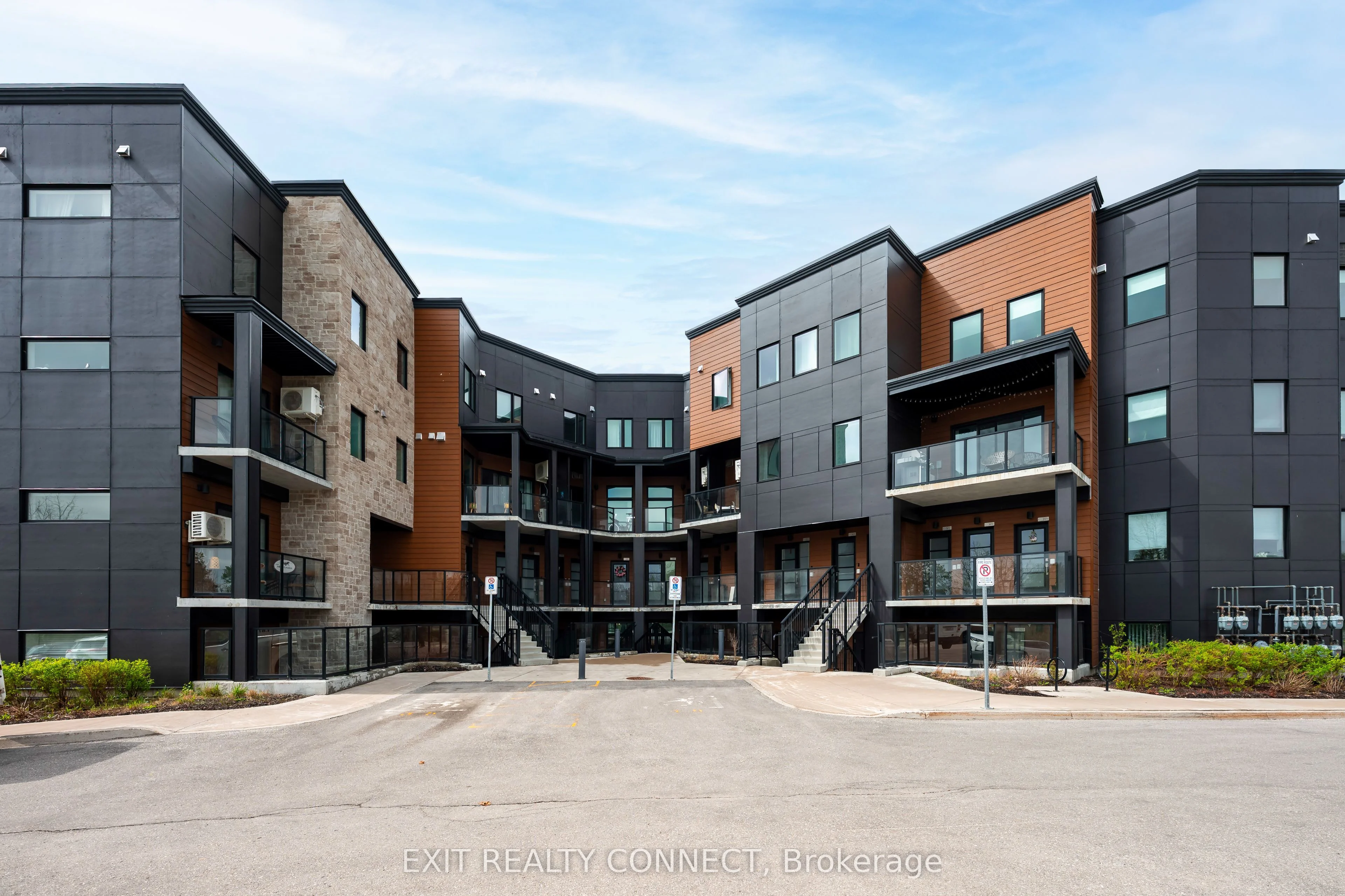 Condo Apartment in Orangeville