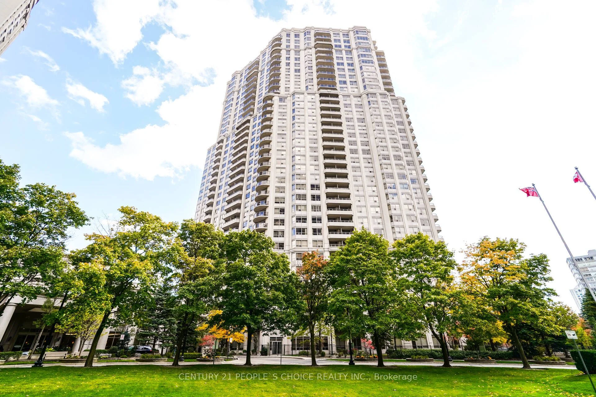 25 Kingsbridge Garden Circle PH08, Mississauga, ON L5R 4B1