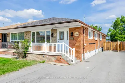 Semi-Detached in Mississauga