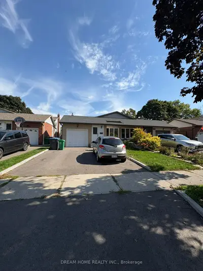 Semi-Detached in Mississauga