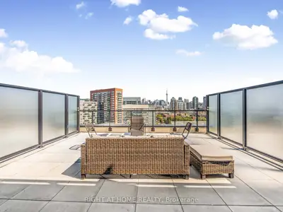 Condo Apartment in Toronto