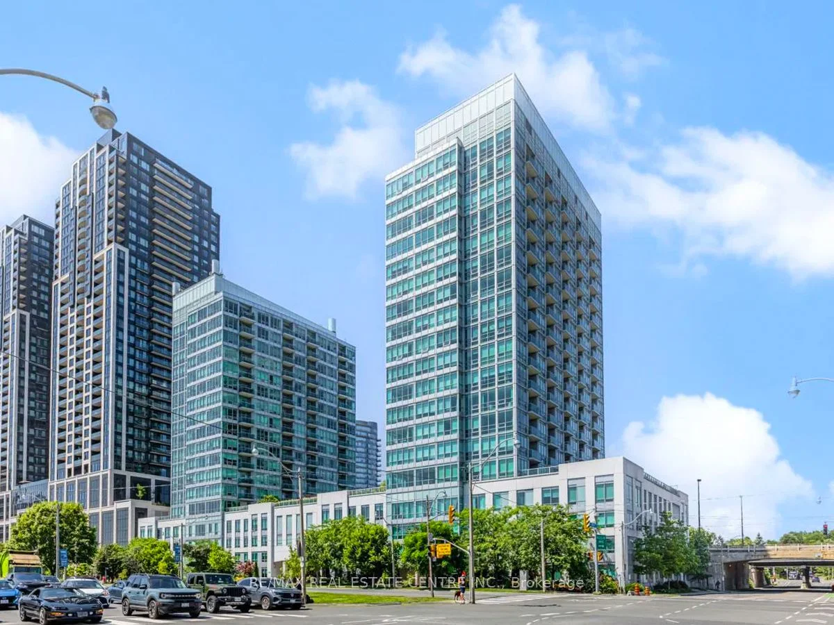1900 Lake Shore Boulevard W 808, Toronto W01, ON M6S 1A4