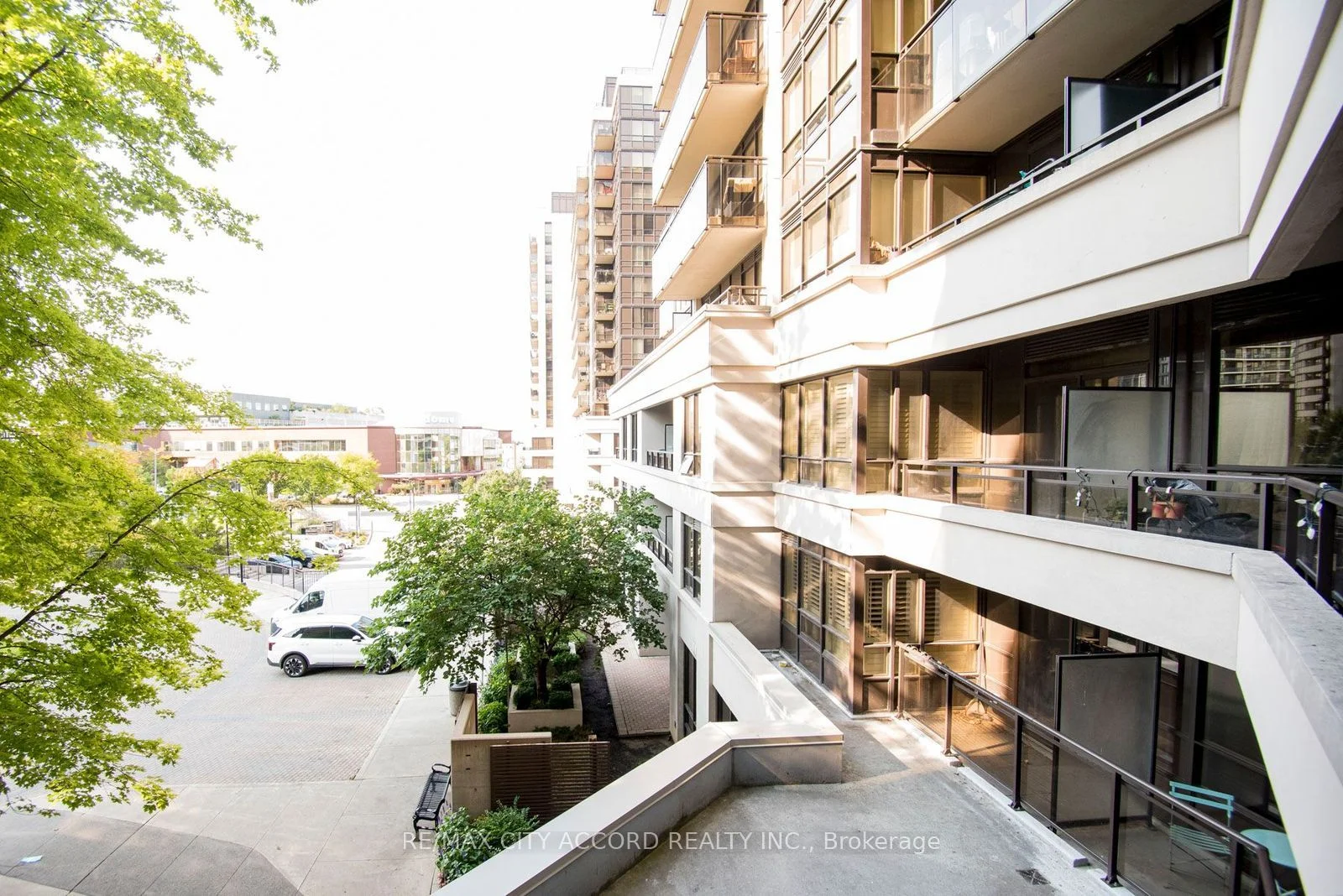 1060 Sheppard Avenue W 327, Toronto W05, ON M3J 0G7