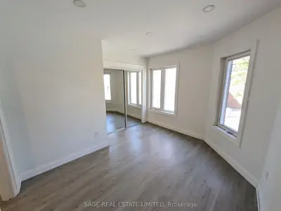 Store W Apt/Office in Toronto